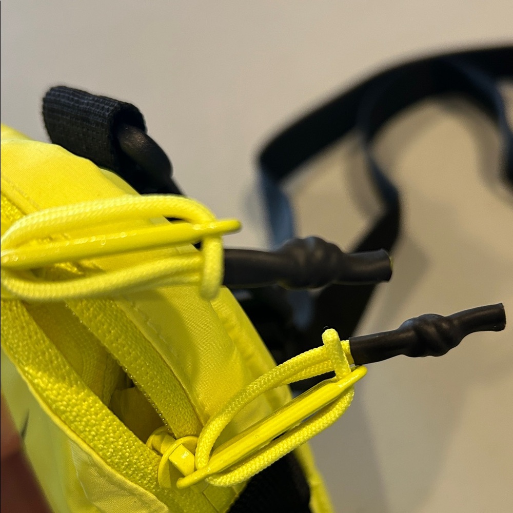 Reebok Yellow Crossbody Bag - Picture 3 of 6